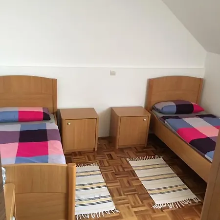 Apartmaji Ozmec Cvetkovci
