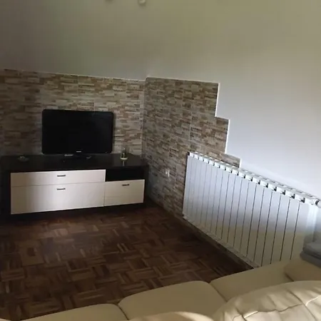 Apartmaji Ozmec Cvetkovci Vakantieboerderij *