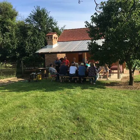 Apartmaji Ozmec Cvetkovci * Podgorci